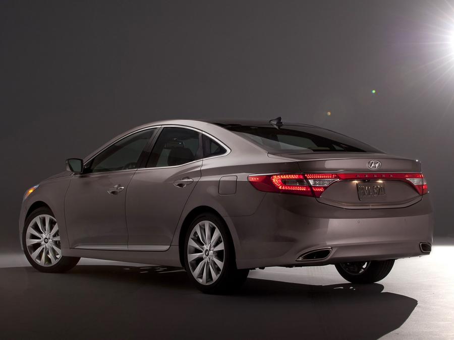  Hyundai Azera 2010 года  (фото 32 из 40)
